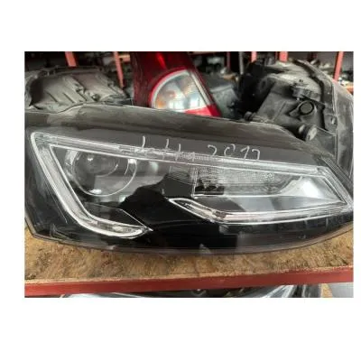 VOLKSWAGEN JETTA GT SAĞ FAR LEDLİ ÇIKMA ORJİNAL