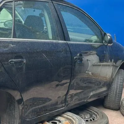 VOLKSWAGEN JETTA ÇIKMA KAPI SAĞ ÖN SİYAH RENK HATASIZ 