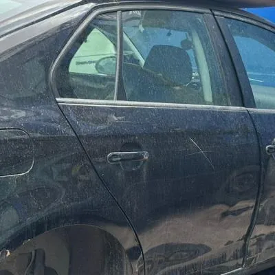 VOLKSWAGEN JETTA ÇIKMA SAĞ ARKA KAPI SİYAH RENK HATASIZ 