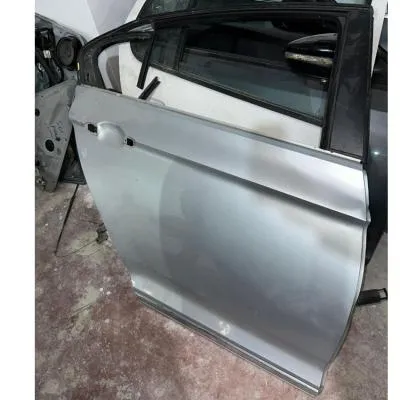 VW Passat B8 Çıkma Sağ Arka Kapı Gri Renk