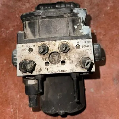 Audi A4 Çıkma Abs Beyni  - 8E0 614 517